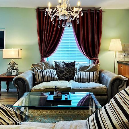 Апартаменти Retro Seaside Apt With Patio Свонсі Екстер'єр фото
